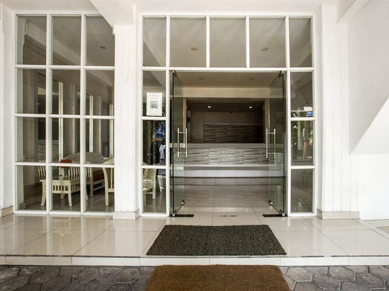 Gania Hotel Bandung Exterior photo