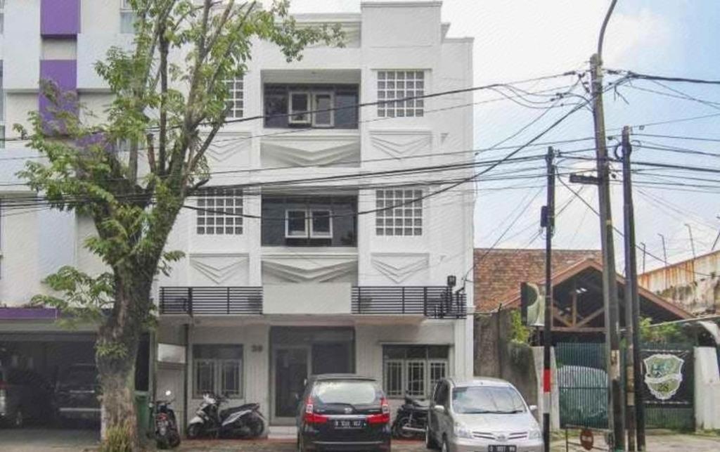 Gania Hotel Bandung Exterior photo
